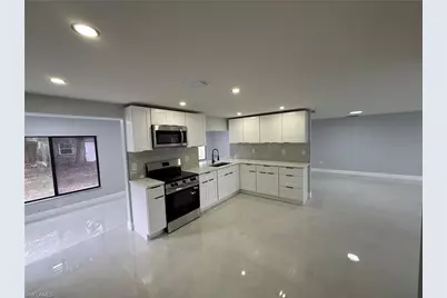 2201 Parkview Dr, Fort Myers, FL 33905 - Photo 8