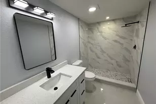 2201 Parkview Dr, Fort Myers, FL 33905 - Photo 24