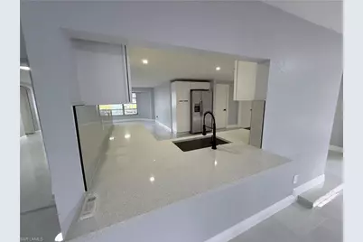 2201 Parkview Dr, Fort Myers, FL 33905 - Photo 12