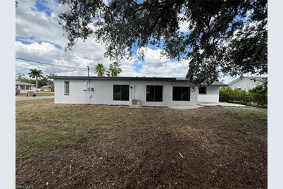 2201 Parkview Dr, Fort Myers, FL 33905 - Photo 44