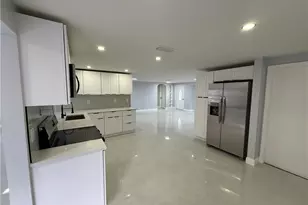 2201 Parkview Dr, Fort Myers, FL 33905 - Photo 10