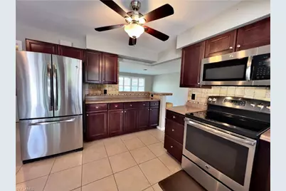 117 SE 45th Ter, Cape Coral, FL 33904 - Photo 2
