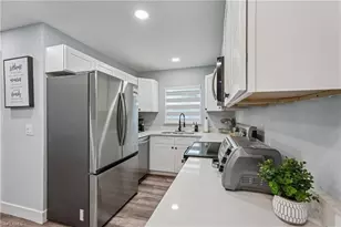 92 Oak St, North Fort Myers, FL 33903 - Photo 10
