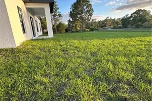 515 Hutton St E, Lehigh Acres, FL 33974 - Photo 4