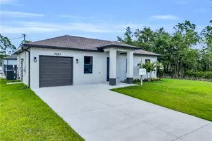 1201 E 7th St, Lehigh Acres, FL 33972 - Photo 4