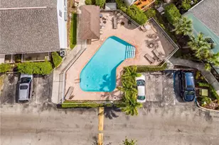 3285 Lindsey Ln, Naples, FL 34109 - Photo 22