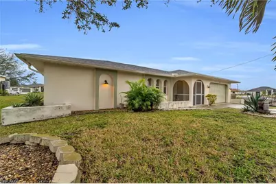 14 SW 33rd Ave, Cape Coral, FL 33991 - Photo 4