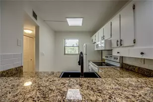 9261 Central Park Dr, Fort Myers, FL 33919 - Photo 8