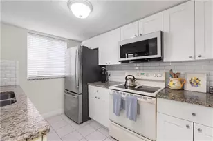 12620 Kenwood Ln, Fort Myers, FL 33907 - Photo 8
