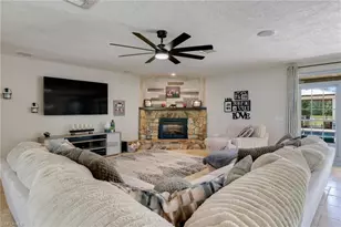 3440 Trail Dairy Cir, North Fort Myers, FL 33917 - Photo 4