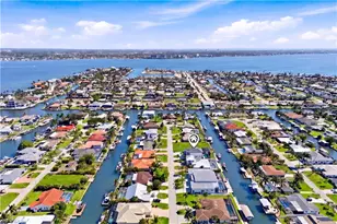5332 Mayfair Ct, Cape Coral, FL 33904 - Photo 4