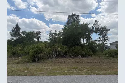 1249 Galileo St E, Lehigh Acres, FL 33974 - Photo 6