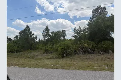 1249 Galileo St E, Lehigh Acres, FL 33974 - Photo 4