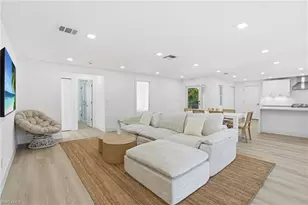 1040 Kings Crown Dr, Sanibel, FL 33957 - Photo 2