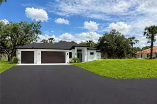 3663 28th Ave SE, Naples, FL 34117 - Photo 4
