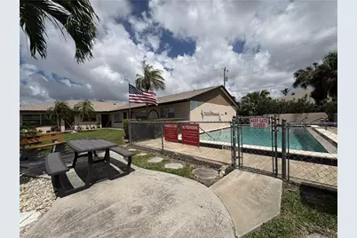 619 SE 47th St #4, Cape Coral, FL 33904 - Photo 2