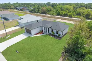 2705 Darlene Pl, Lehigh Acres, FL 33971 - Photo 30