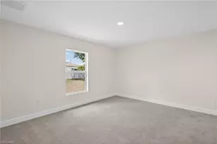 702 NW Douglas Cir, Cape Coral, FL 33993 - Photo 20