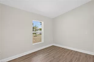 702 NW Douglas Cir, Cape Coral, FL 33993 - Photo 18