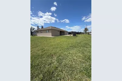 1031 NE 2nd Pl, Cape Coral, FL 33909 - Photo 2