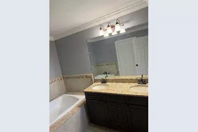 1031 NE 2nd Pl, Cape Coral, FL 33909 - Photo 10