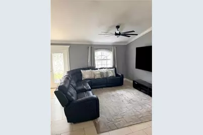 1031 NE 2nd Pl, Cape Coral, FL 33909 - Photo 6