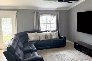 1031 NE 2nd Pl, Cape Coral, FL 33909 - Photo 6