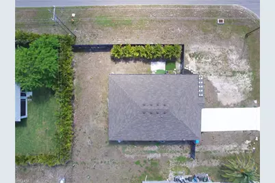 341 NE 13th Ter, Cape Coral, FL 33909 - Photo 4
