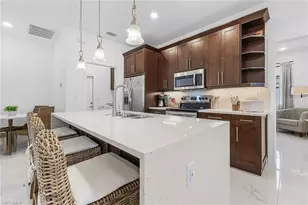 1015 SW 15th Pl, Cape Coral, FL 33991 - Photo 10