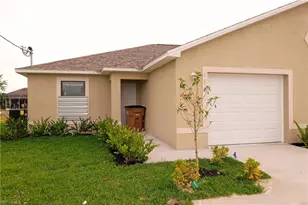 615 SE 6th Terrace, Cape Coral, FL 33990 - Photo 2