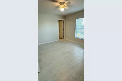 607 SE 7th St, Cape Coral, FL 33990 - Photo 14