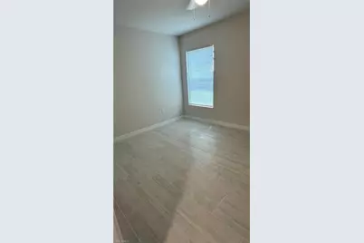 607 SE 7th St, Cape Coral, FL 33990 - Photo 12