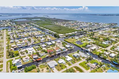 2708 Mangrove St, Saint James City, FL 33956 - Photo 2
