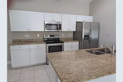 4405 SW 8th Ct, Cape Coral, FL 33914 - Photo 4
