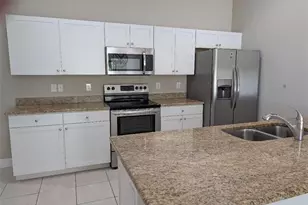 4405 SW 8th Ct, Cape Coral, FL 33914 - Photo 4