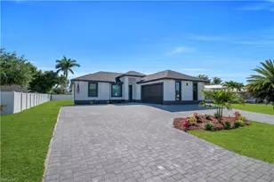 807 Nicholas Pkwy W, Cape Coral, FL 33991 - Photo 2