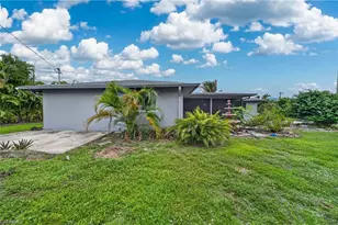 2233 SW 4th St, Cape Coral, FL 33991 - Photo 30