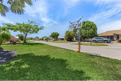 1204 SE 5th Ter, Cape Coral, FL 33990 - Photo 8