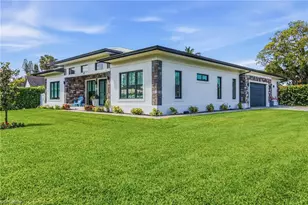 167 Burning Tree Dr, Naples, FL 34105 - Photo 2