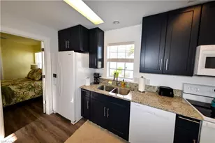 19 Helen Ln, Fort Myers Beach, FL 33931 - Photo 16