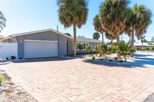 310 Madison Ct, Fort Myers Beach, FL 33931 - Photo 2