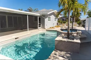 310 Madison Ct, Fort Myers Beach, FL 33931 - Photo 18