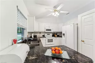 914 SW 3rd Ave, Cape Coral, FL 33991 - Photo 14