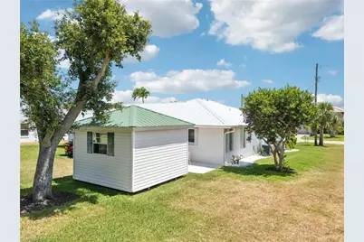914 SW 3rd Ave, Cape Coral, FL 33991 - Photo 36