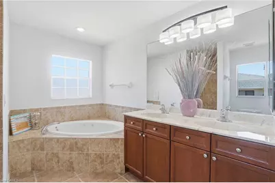 928 NW 5th Pl, Cape Coral, FL 33993 - Photo 22