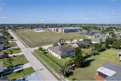 201 SW 35th St, Cape Coral, FL 33914 - Photo 32