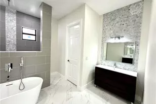 2006 NW 21st St, Cape Coral, FL 33993 - Photo 12