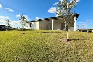 2006 NW 21st St, Cape Coral, FL 33993 - Photo 4