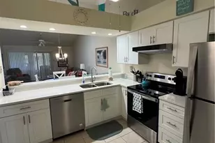 11421 Caravel Cir, Fort Myers, FL 33908 - Photo 10