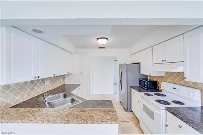 9225 Pineapple Rd, Fort Myers, FL 33967 - Photo 8